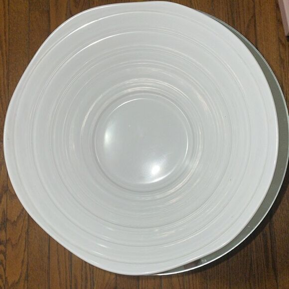 Plastic swirly large 11 inch diameter kitchen fruit white decoration bowl - Picture 3 of 7